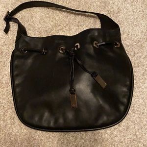 Beautiful Gucci shoulder bag. One of a kind.
